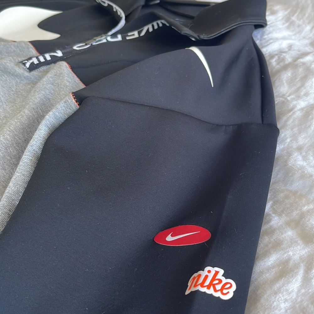 Nike Dri-Fit cropped half - zip jumper - Picture 5 of 6